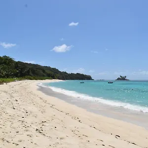 Pieds Dans L'eau , Pointe Au Sel Seychellen
